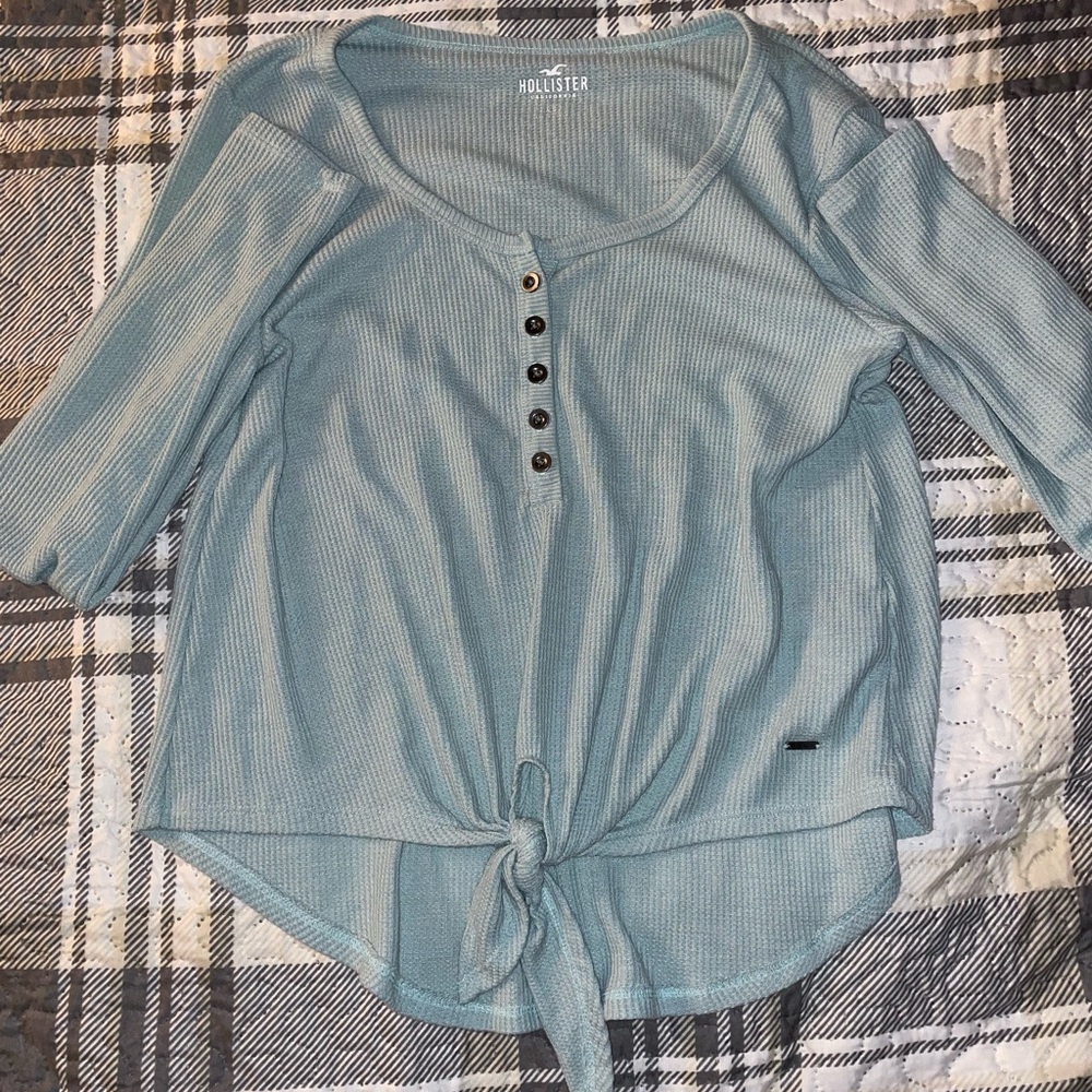 Hollister Women's Seafoam green Button-Up Blouse
